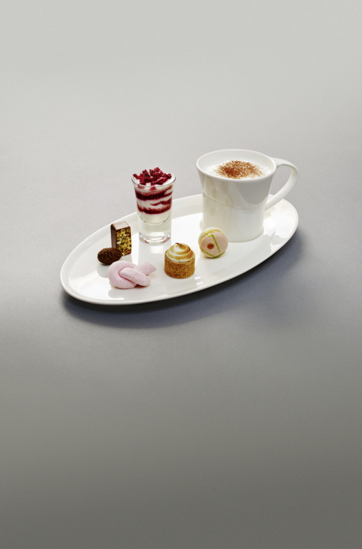 Plat ovale ivoire porcelaine vitrifiée 36,2 cm Giro Rak