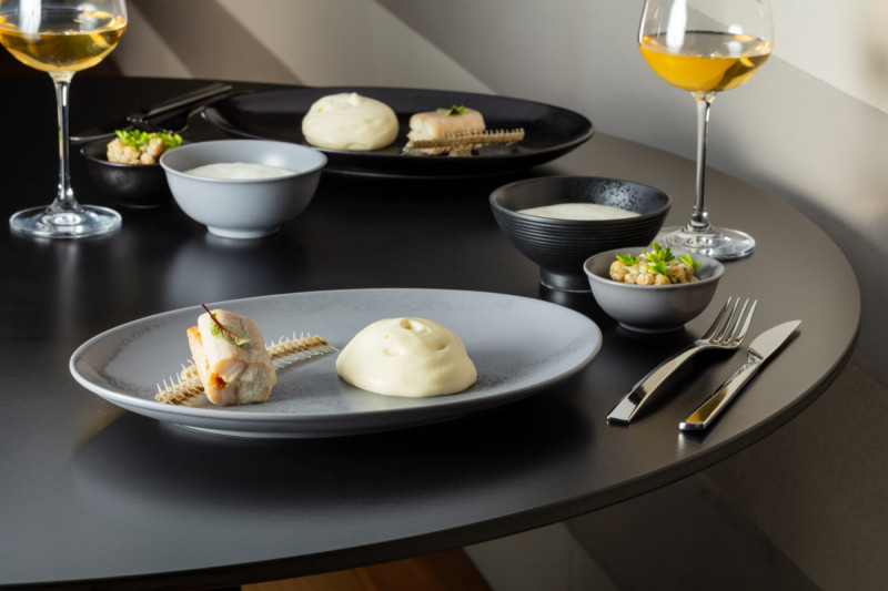 Assiette plate carré gris porcelaine vitrifiée 15x15 cm Shale Rak