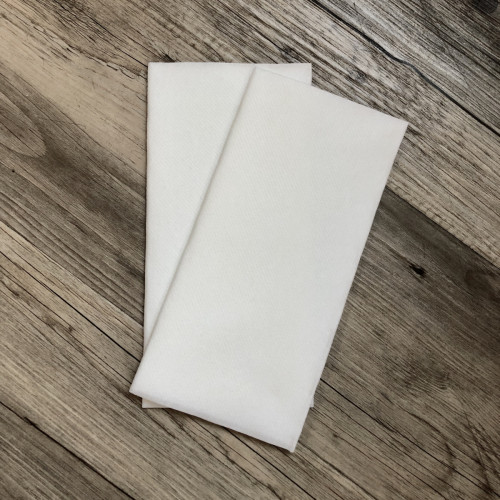 Serviettes blanc non tissé 40x40 cm pliée en 8 Basik Soft Essentials Collection (50 pièces)