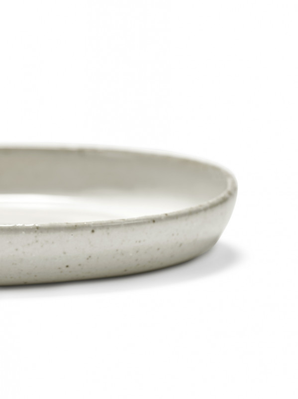 Sous tasse ovale Off White grès émaillé 13 cm Out Of Lines Serax